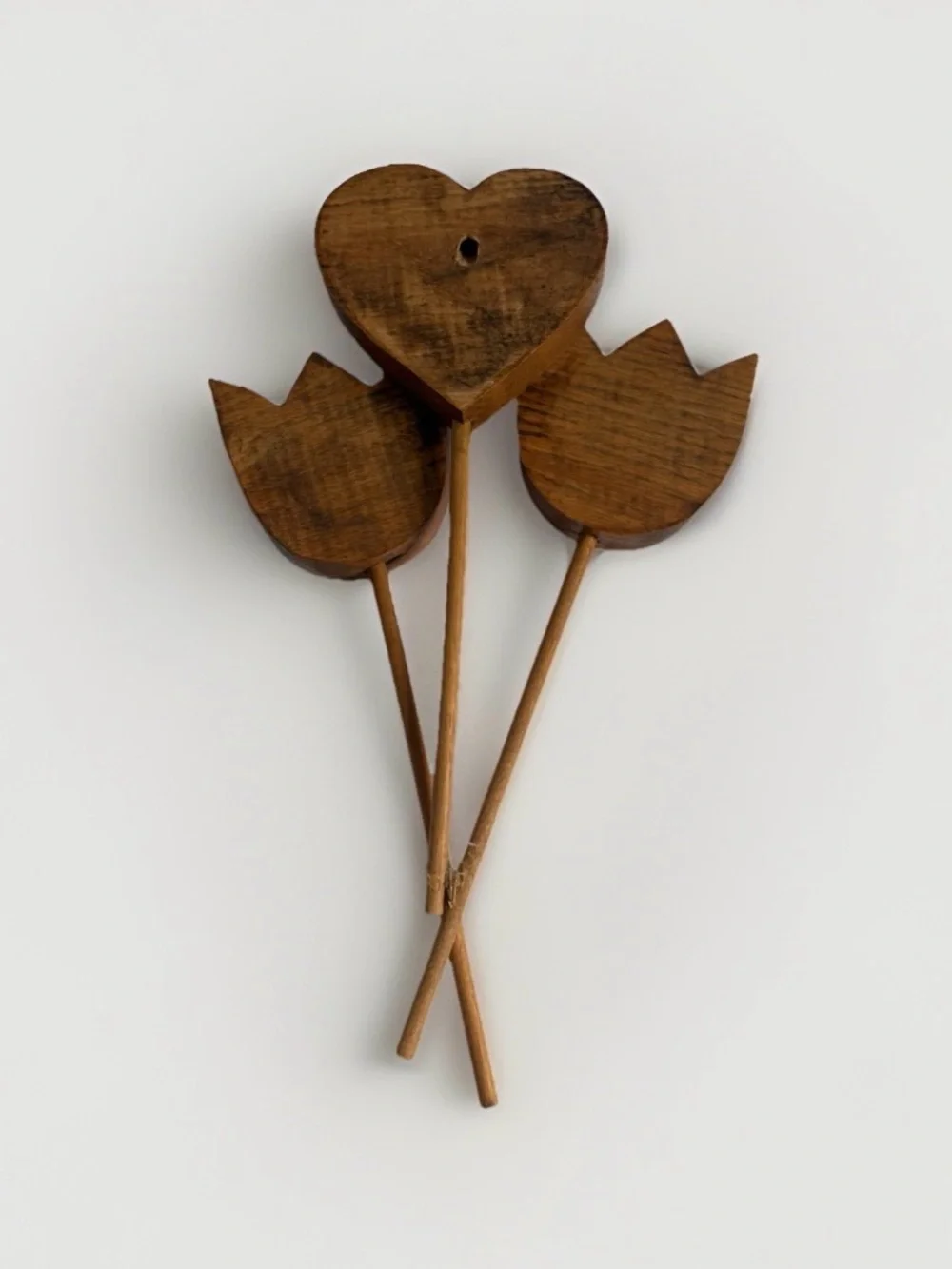 Vintage Wooden Tulip Heart Plant Stakes Wall Decor Rustic Country Farmhouse READ